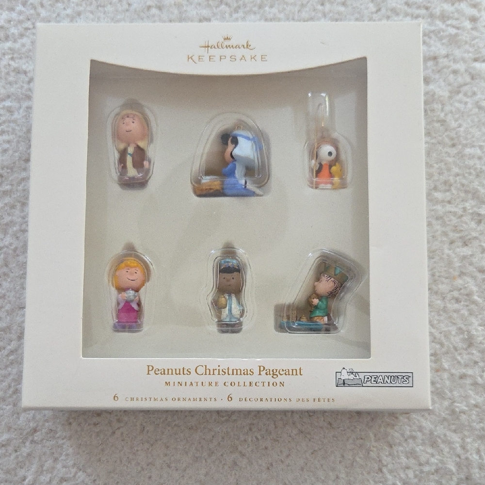 Hallmark Keepsake Miniature Peanuts Christmas Collection - 2006